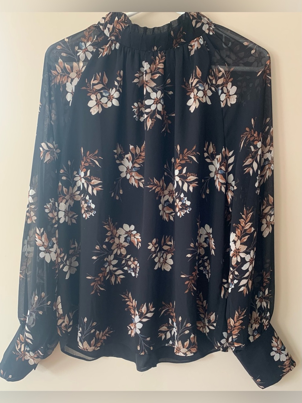 RW& Co. Black Floral Long-Sleeve Blouse